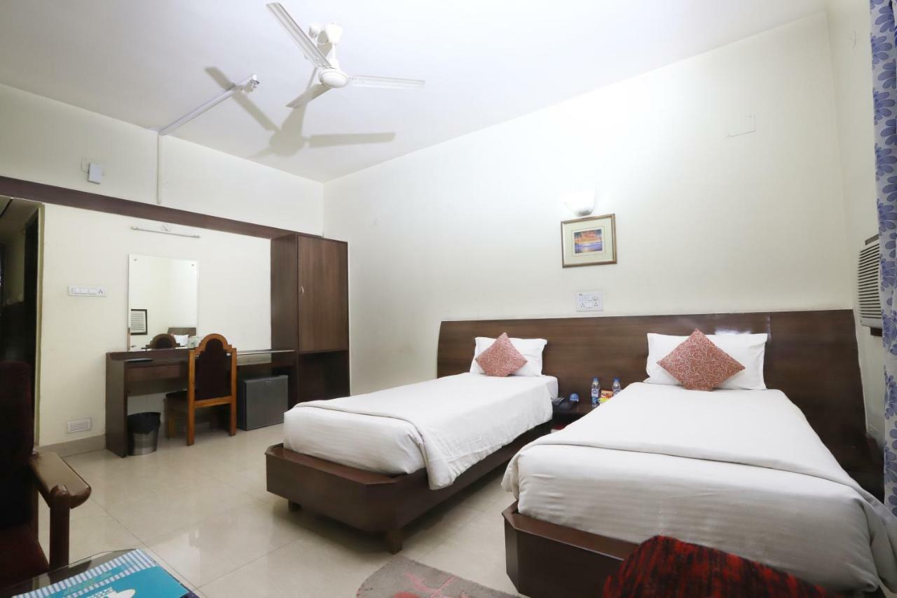 Hotel Radhika Regency Rourkela Buitenkant foto