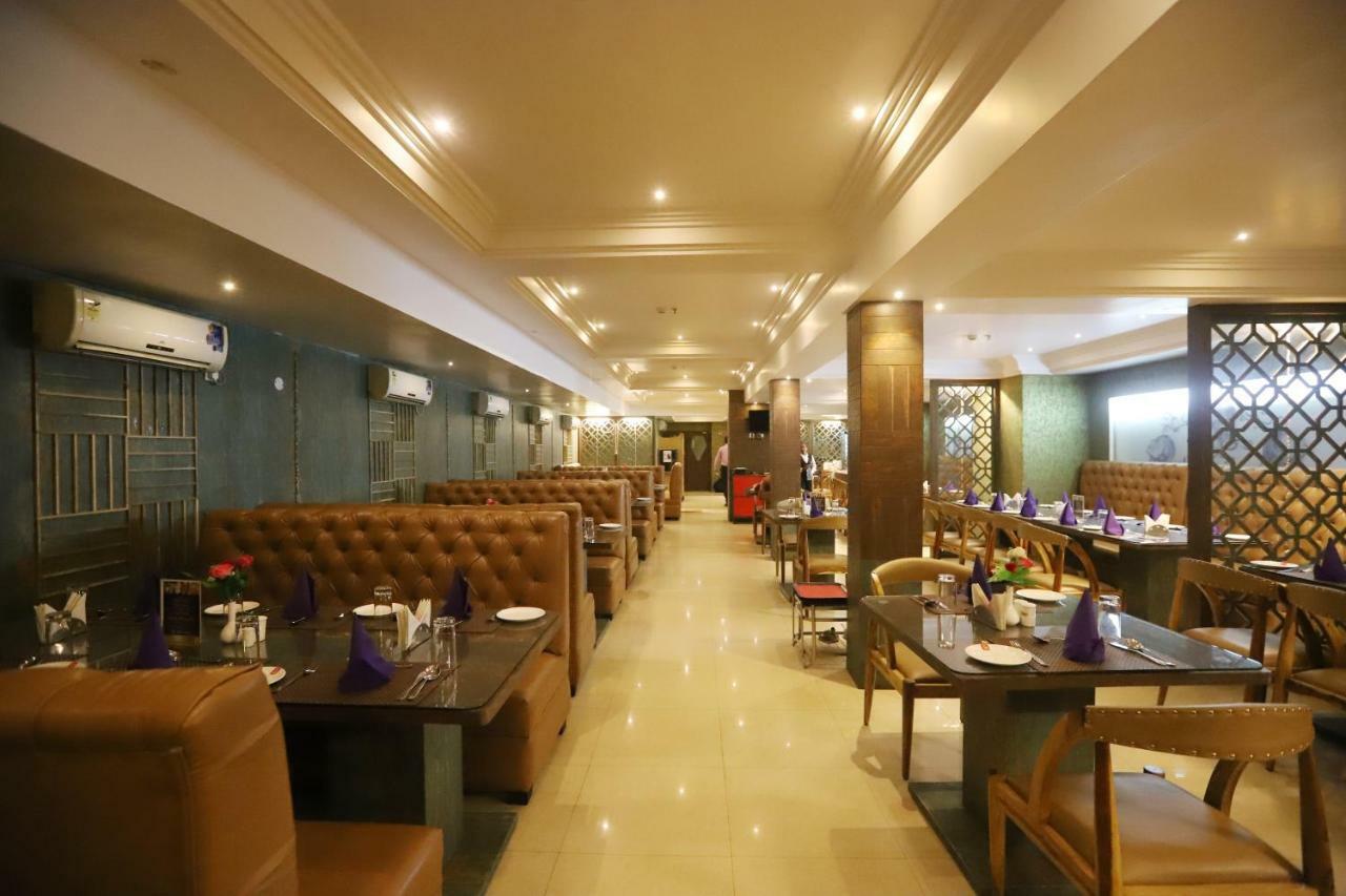 Hotel Radhika Regency Rourkela Buitenkant foto