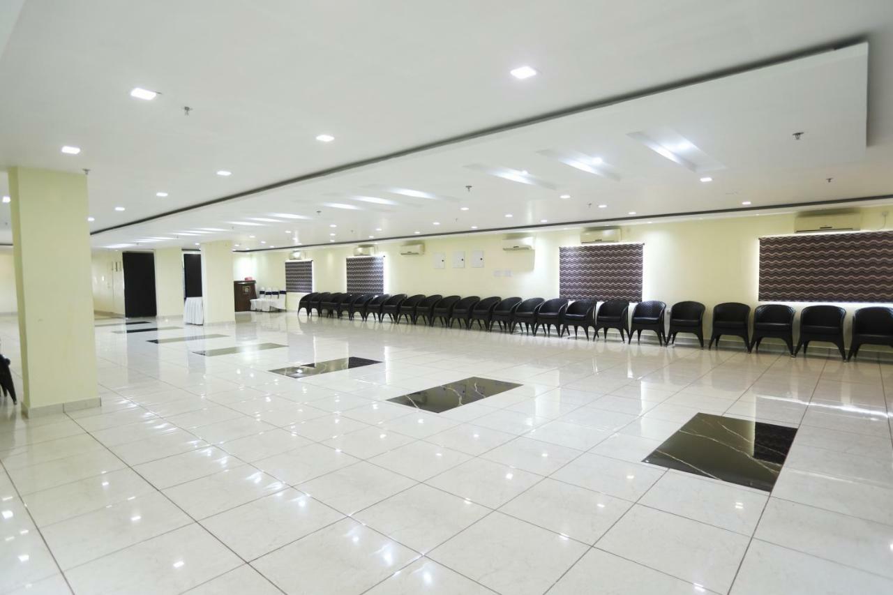 Hotel Radhika Regency Rourkela Buitenkant foto