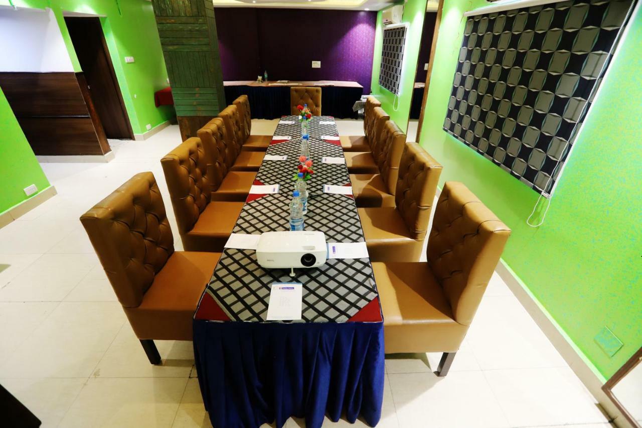 Hotel Radhika Regency Rourkela Buitenkant foto
