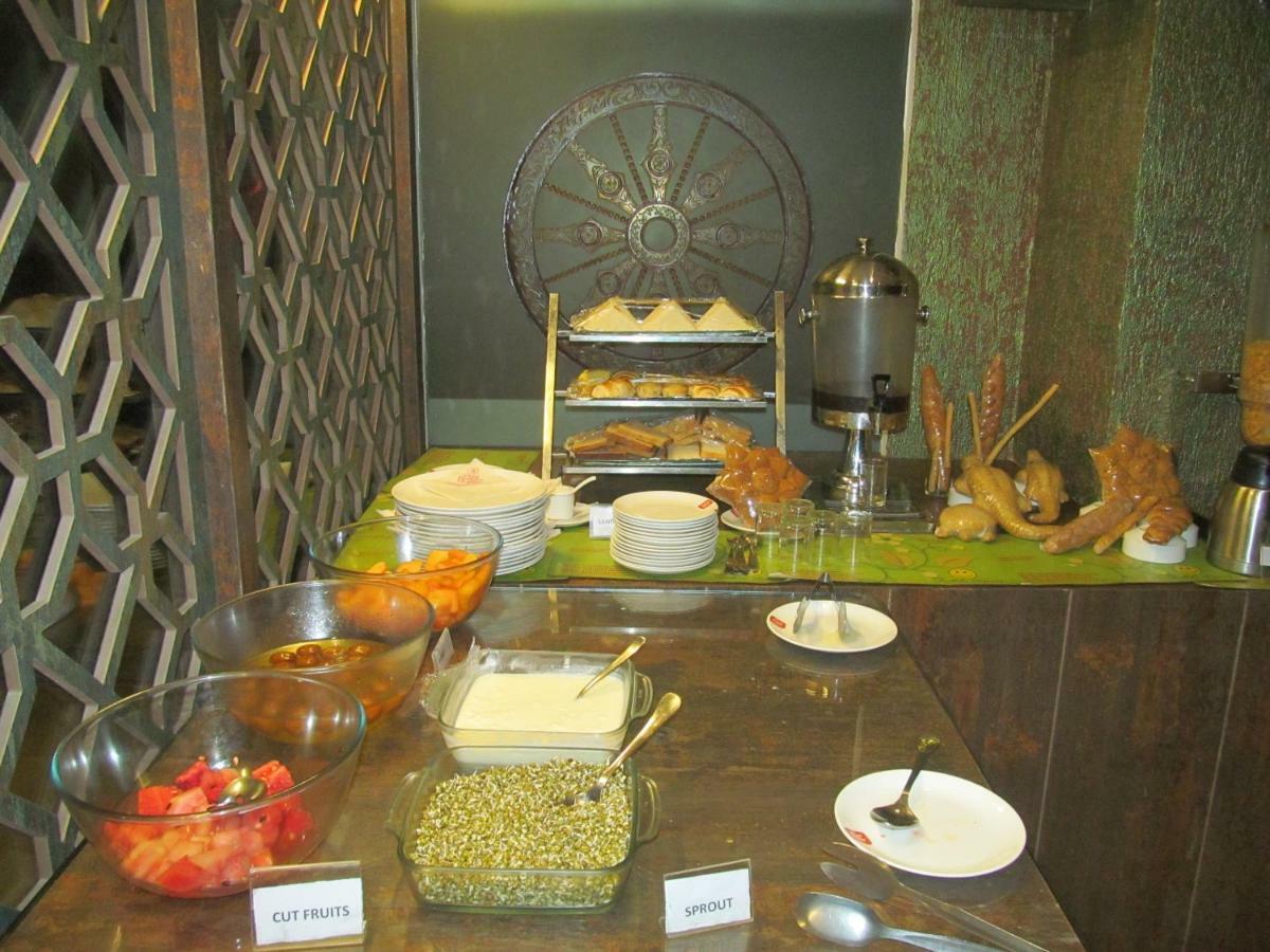 Hotel Radhika Regency Rourkela Buitenkant foto