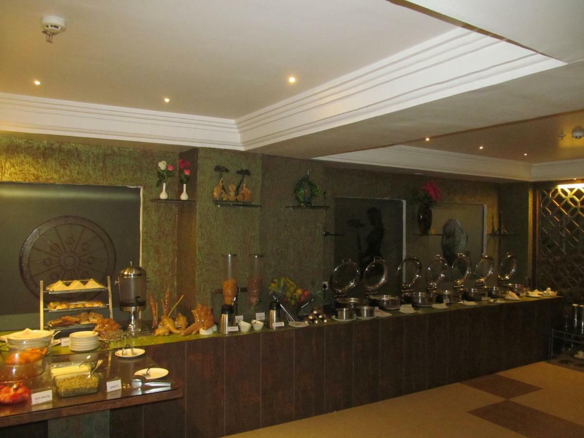 Hotel Radhika Regency Rourkela Buitenkant foto